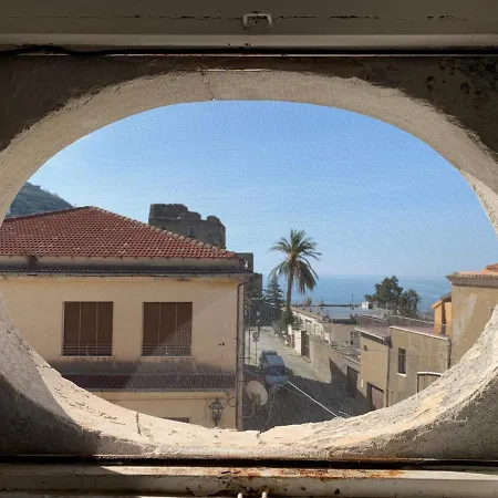Al Castello بيت ضيافة