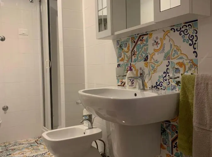 בית הארחה Al Castello פיומפרדו ברוציו